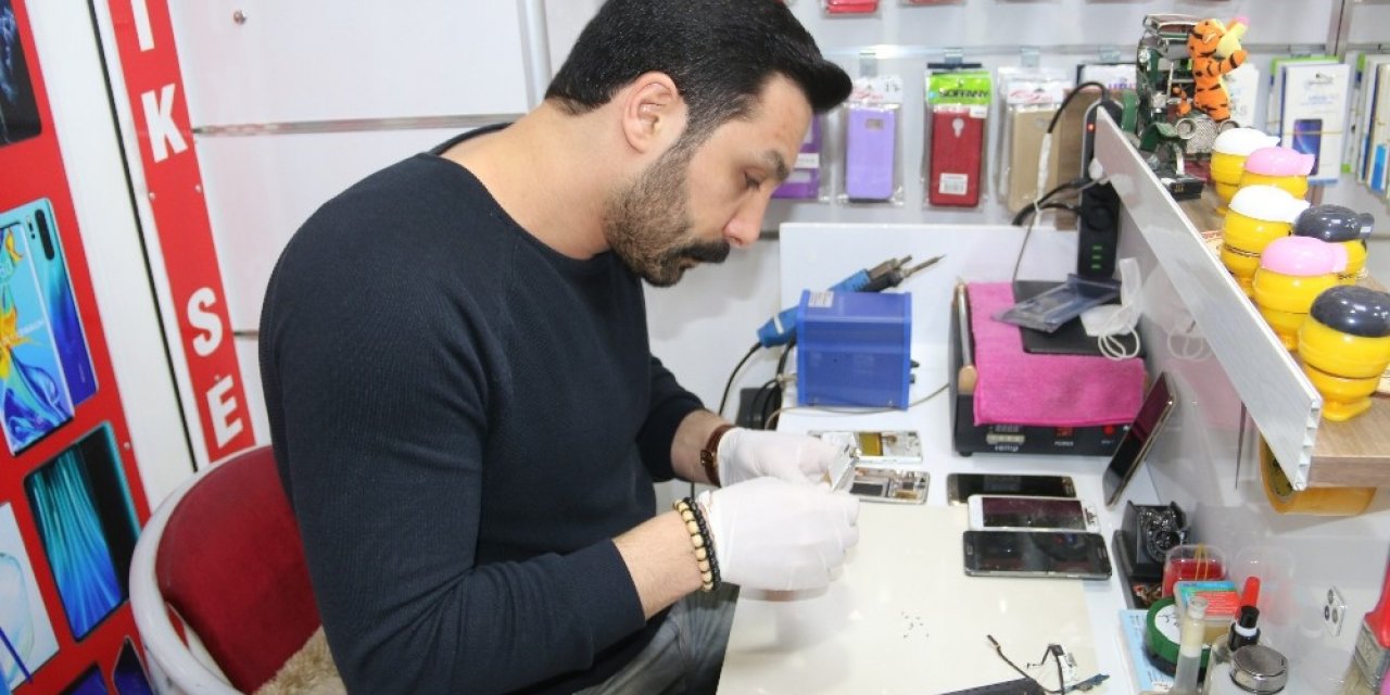 Virüs Çin’de üretilen telefon aksesuarlarına ilgiyi azalttı