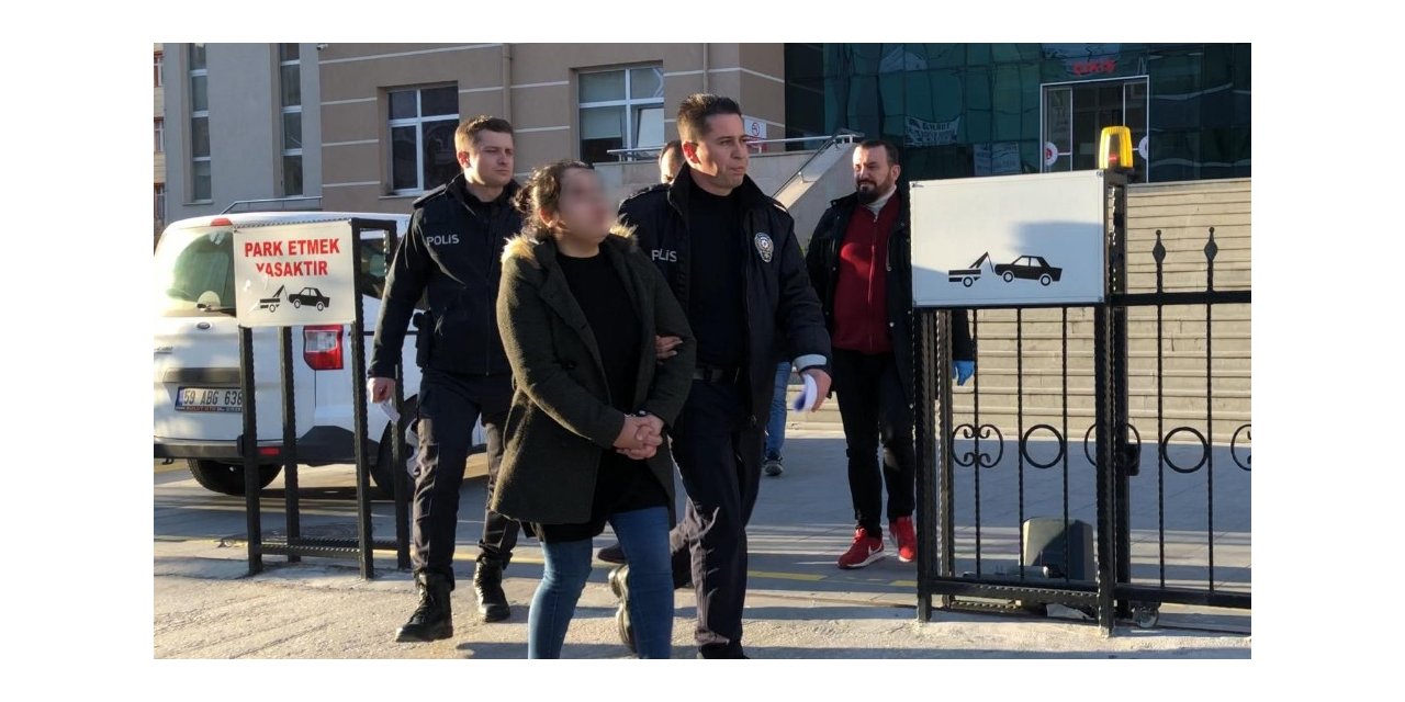 Annesinin karnına vurduğu iddia edilen küçük kız hayatını kaybetti