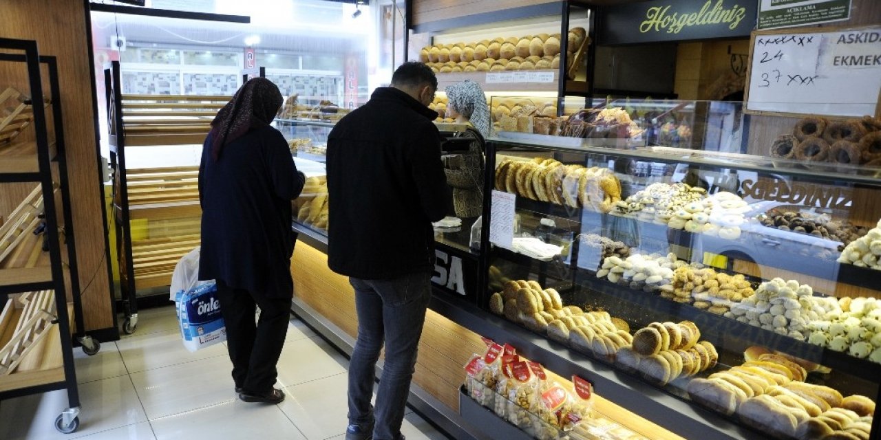 Koronavirüs endişesi fırınlarda ekmek talebini arttırdı