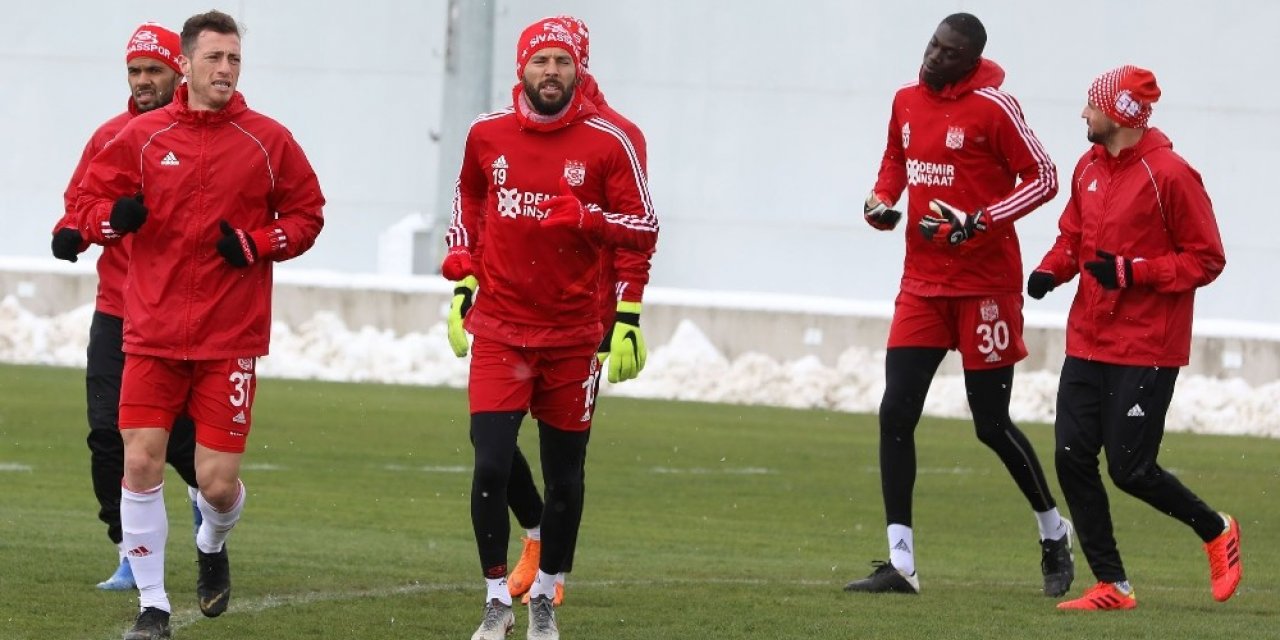 Sivasspor 5 eksikle çalıştı