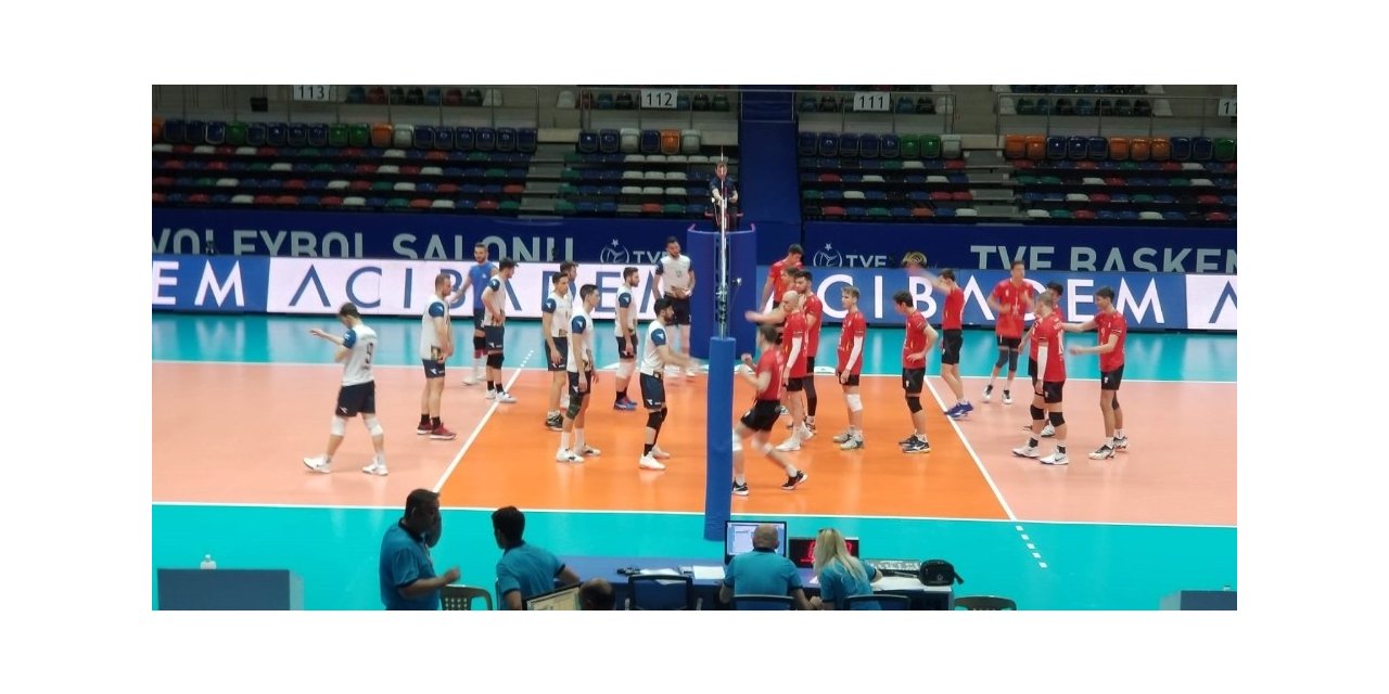 Efeler ligi emin adımlarla ilerliyor