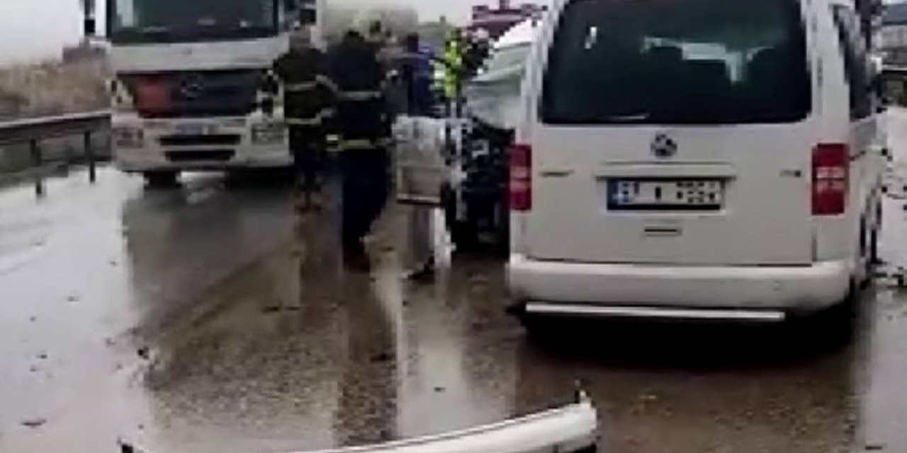 Gaziantep-Adana otobanında zincirleme trafik kazası: 6 yaralı