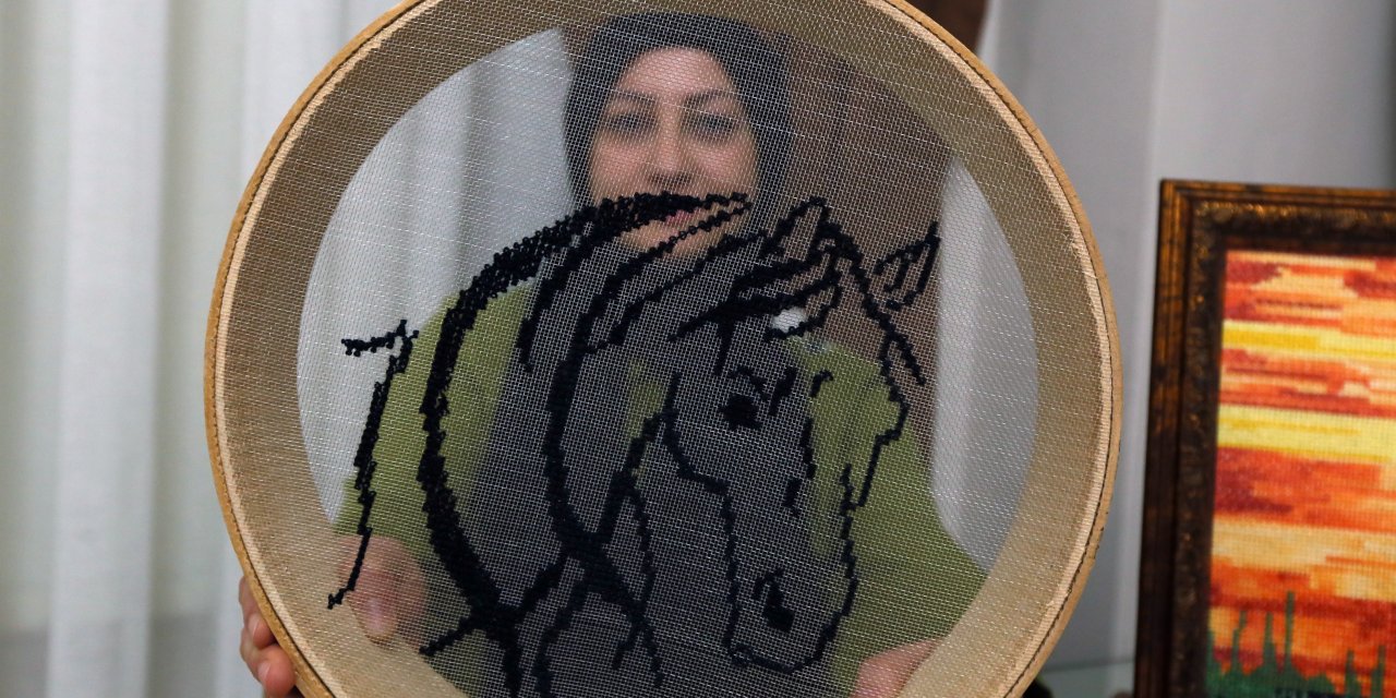 Un eleğini "sanat"a dönüştürdü