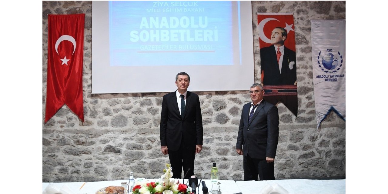 Bakan Selçuk açıkladı: Çocuklar, siz yüz yüze ne eğitim gördüyseniz sınav onlardan olacak