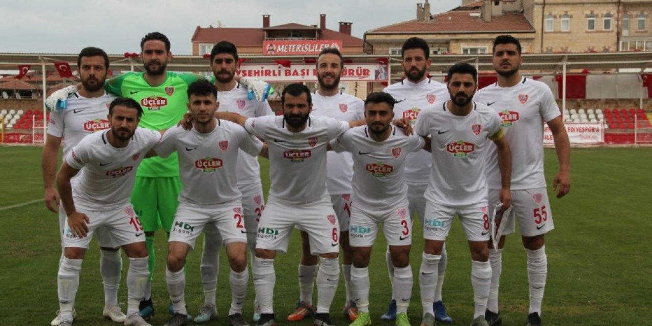 Nevşehir Belediyespor’da futbolculara izin verildi
