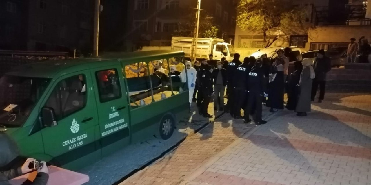 Genç kadın evinin banyosunda ölü bulundu