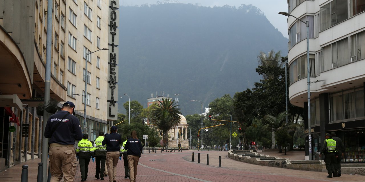 Kolombiya Kovid-19 nedeniyle gelecek hafta tam karantinaya girecek