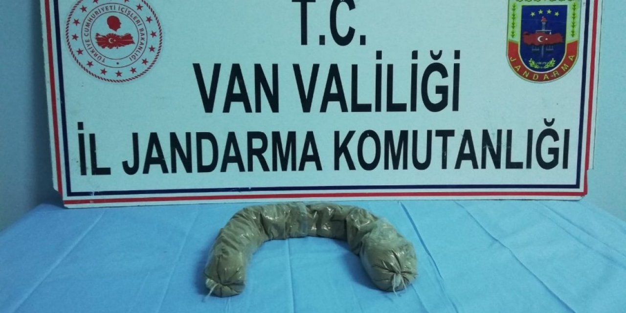 Başkale’de bir şahsın beline sarılı vaziyette 1.5 kilo eroin ele geçirildi