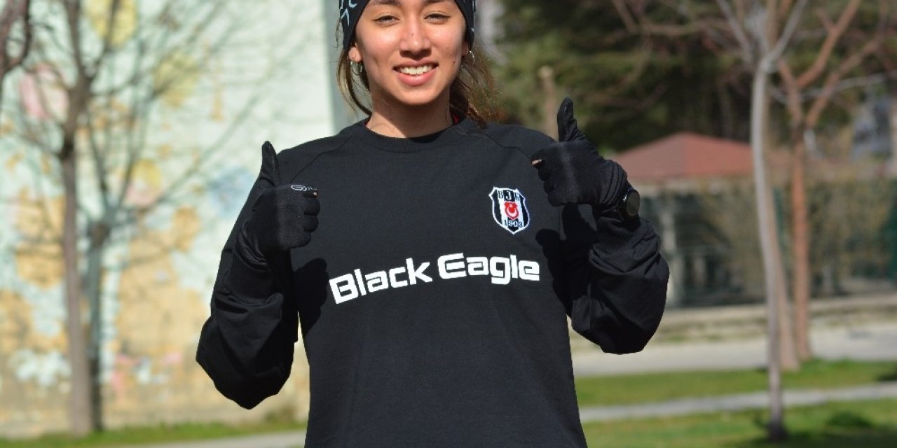 Pistlerin şampiyonu azmetti, spor hekimi olmayı hedefliyor