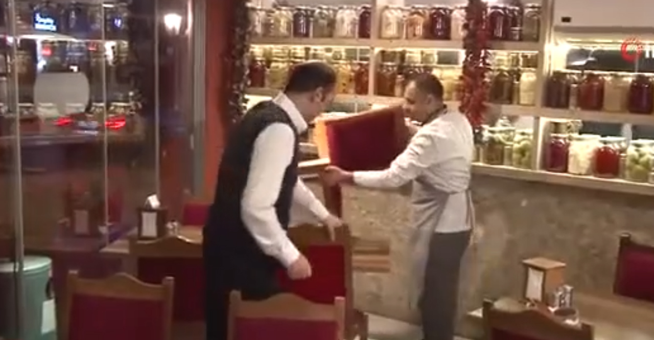 Lokantalar masalarını topladı! Müşteriler kapıdan döndü