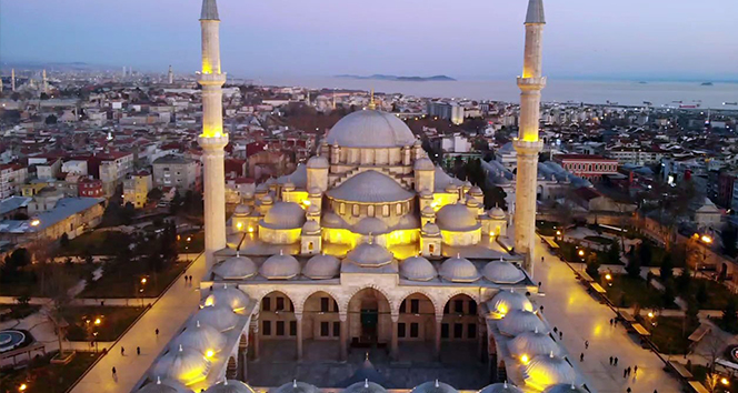 Camiler kandilde bomboş kaldı