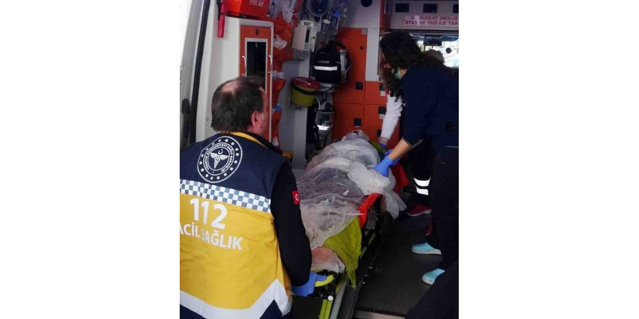 Komşuların yangında ölümden kurtardığı kadın hayatını kaybetti