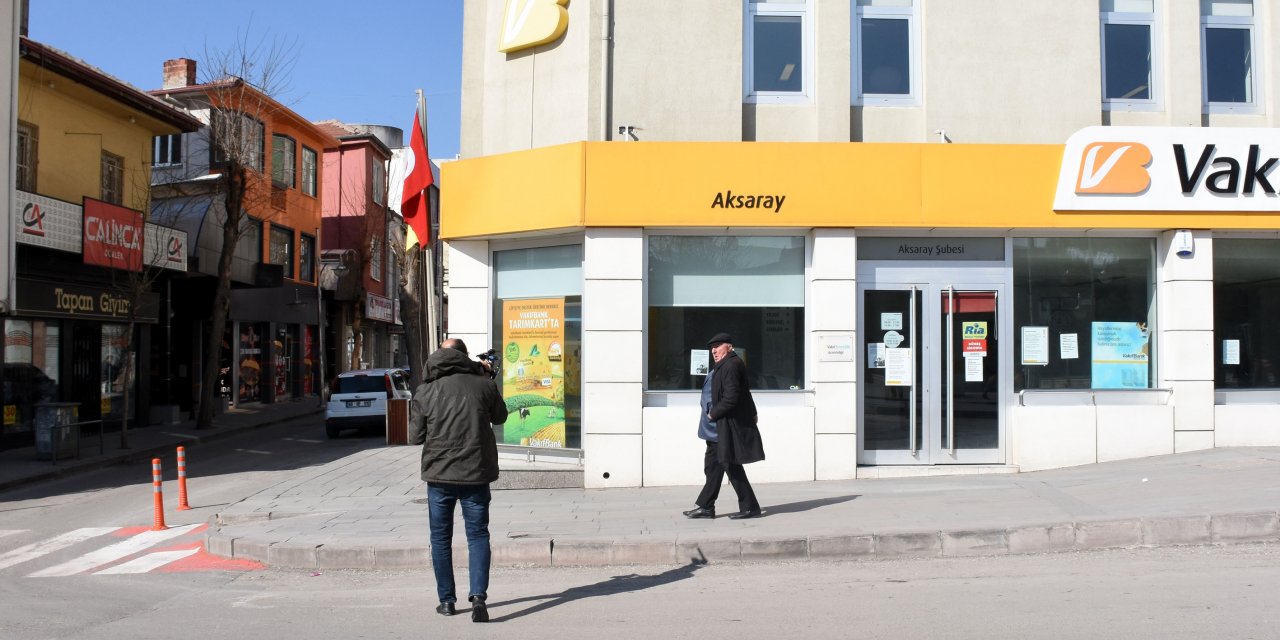 Aksaray'da 65 yaş ve üstündeki bazı vatandaşlar yasak dinlemedi