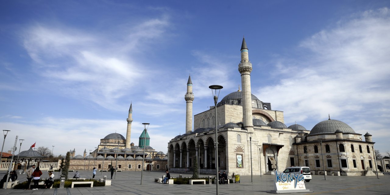 Konya'da koronavirüs tedbirleri cadde ve sokakları boşalttı