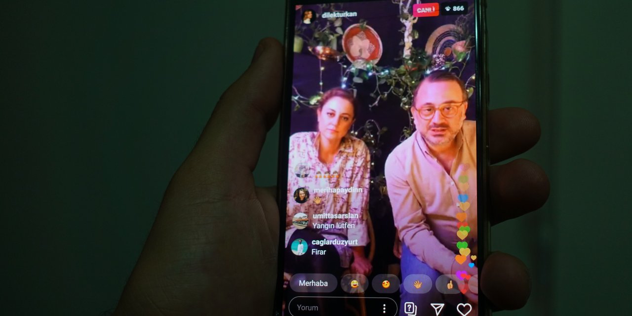 Dilek ve Derya Türkan online konser verdi