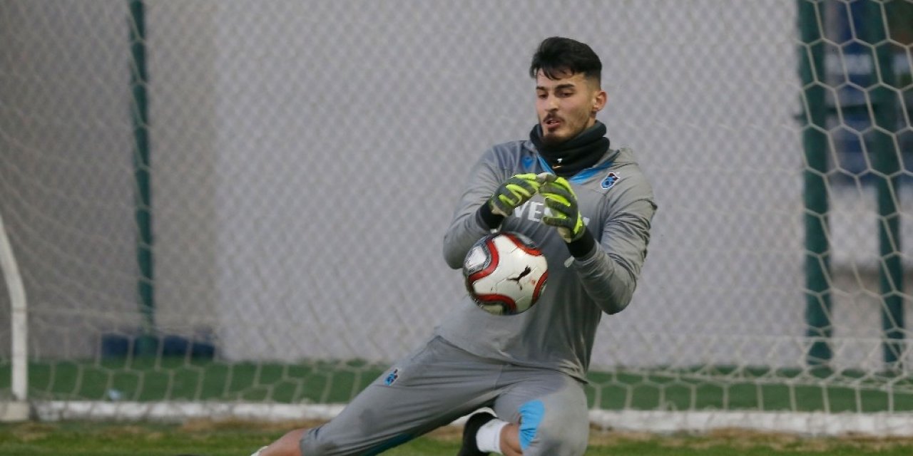 Uğurcan Çakır, sosyal medyada sevenleriyle buluştu