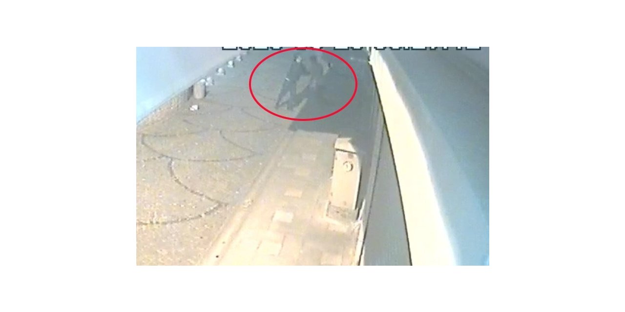 Öfkeyle dağıttı, dağıttığı gibi topladı