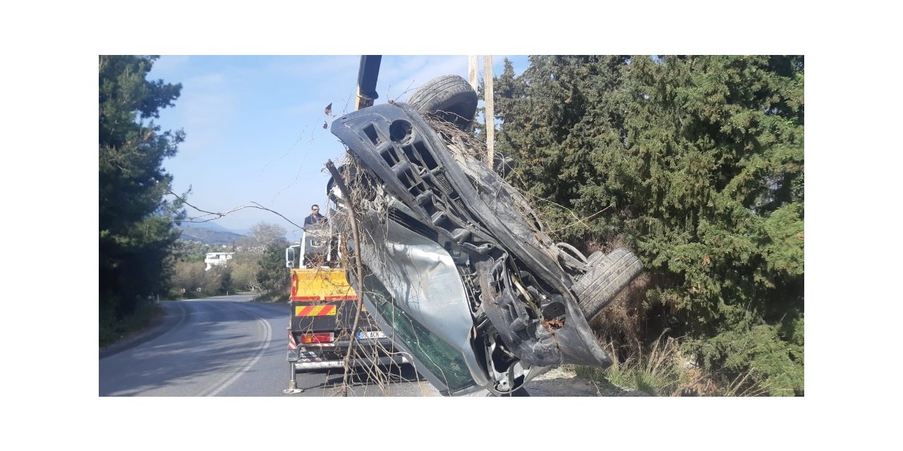 Otomobil tarlaya uçtu; 2 yaralı