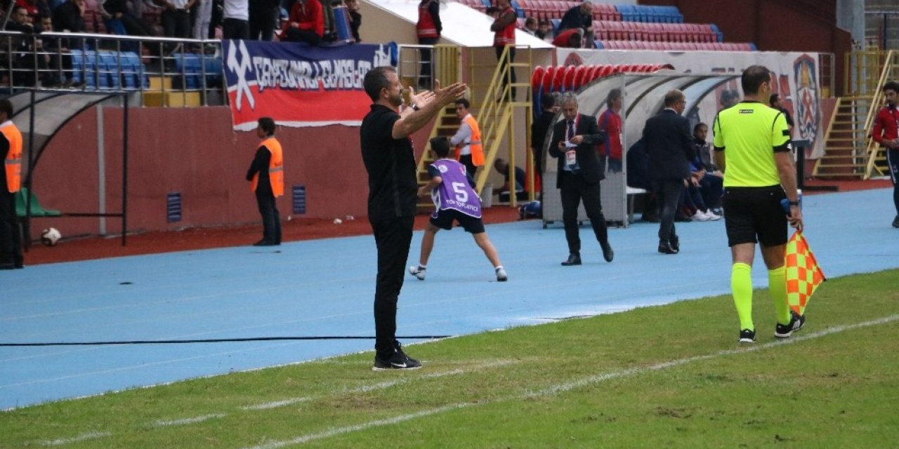 Zonguldak Kömürspor Teknik Direktörü Serkan Afacan: "Oyuncularımız sağlıkları için evde kalsınlar"