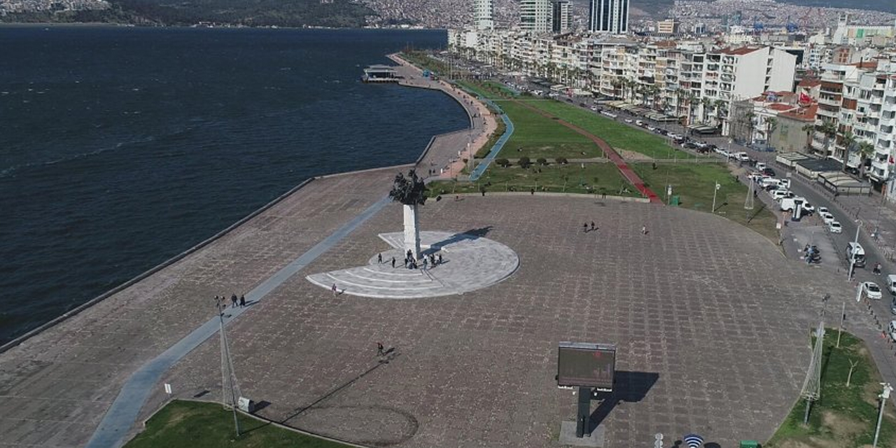 İzmir boşaldı sanki sokaklarda kimse yok!