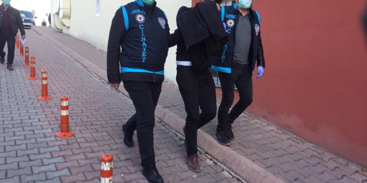 Cinayet şüphelisi adliyeye sevk edildi