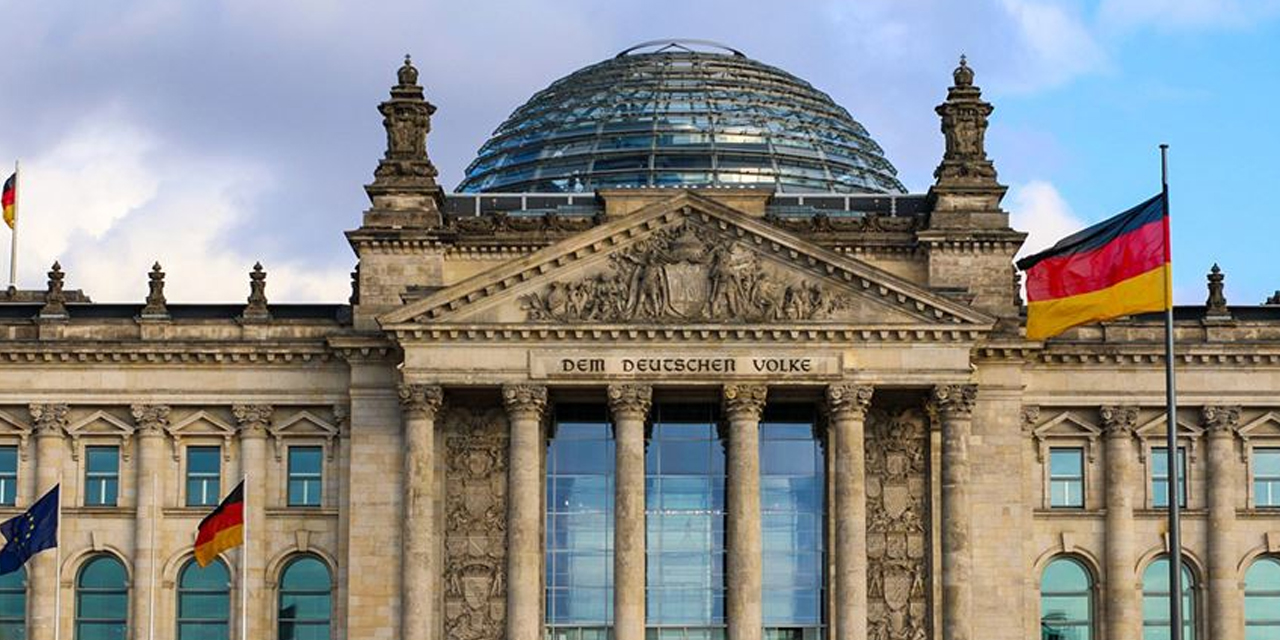 Almanya, 750 milyar avroluk virüs yardım paketini onayladı