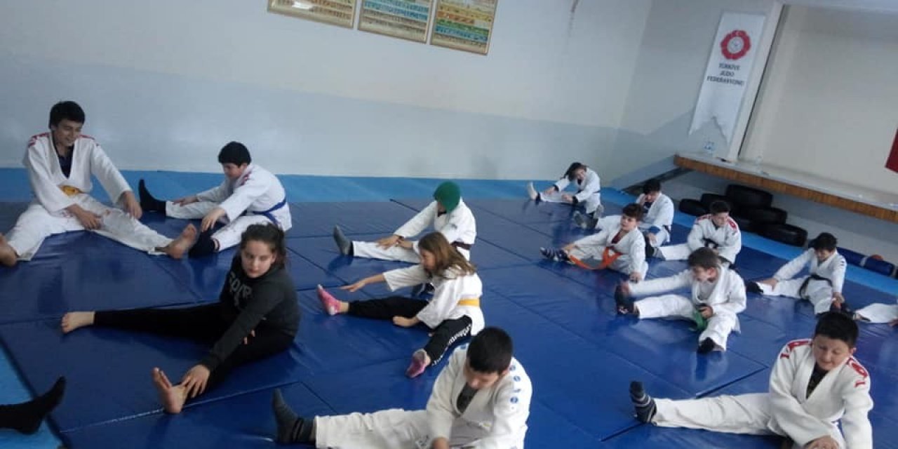 Judoculardan "evde kal ama hareketsiz kalma" çağrısı