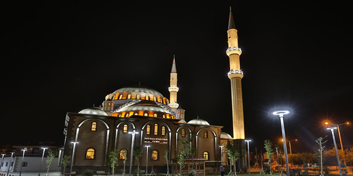 Konya'da balkonlardan amin sesleri göğe yükseldi