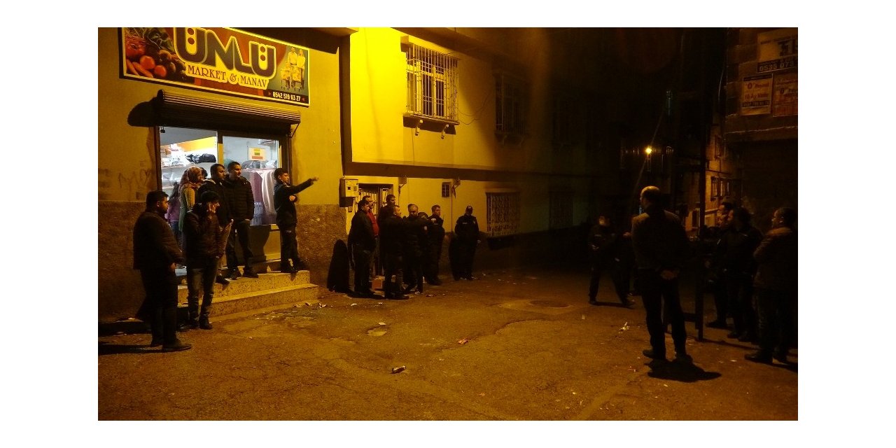 Ağabeyini vurdu kendini eve kilitledi