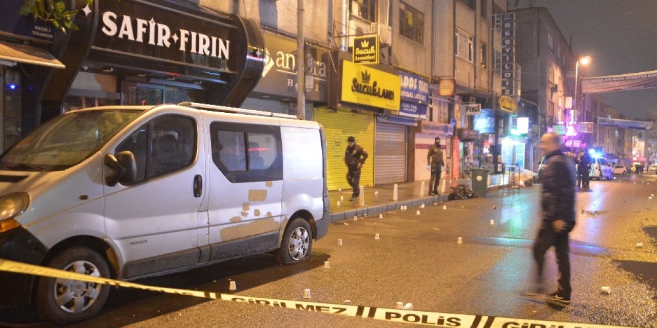 Kâğıthane’de bir iş yerine silahlı saldırı: 3 kişi yaralandı