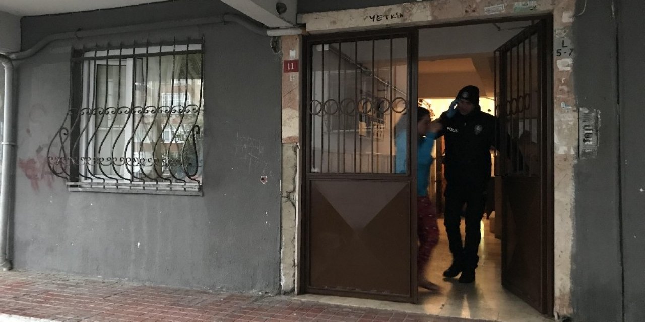 Evde tartıştığı karısını bacağından vurdu
