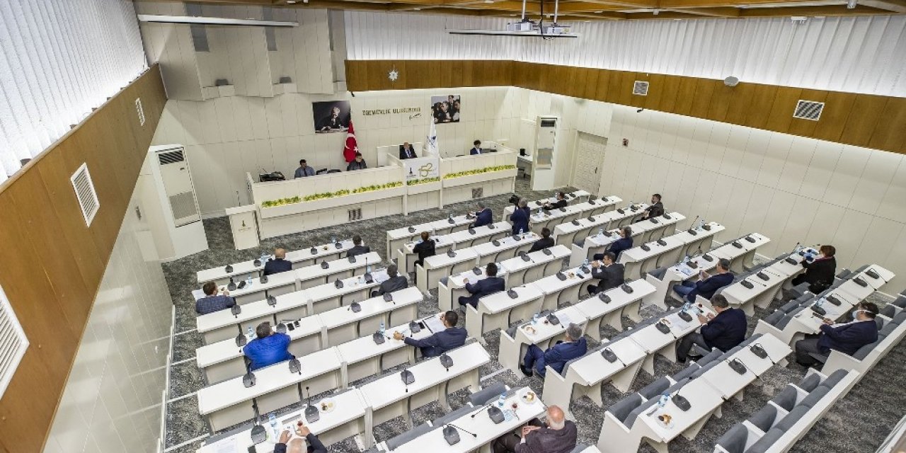 İzmir “kriz belediyeciliği"ne geçiyor