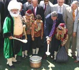 Hoca Akşehir Gölü'ne maya çaldı