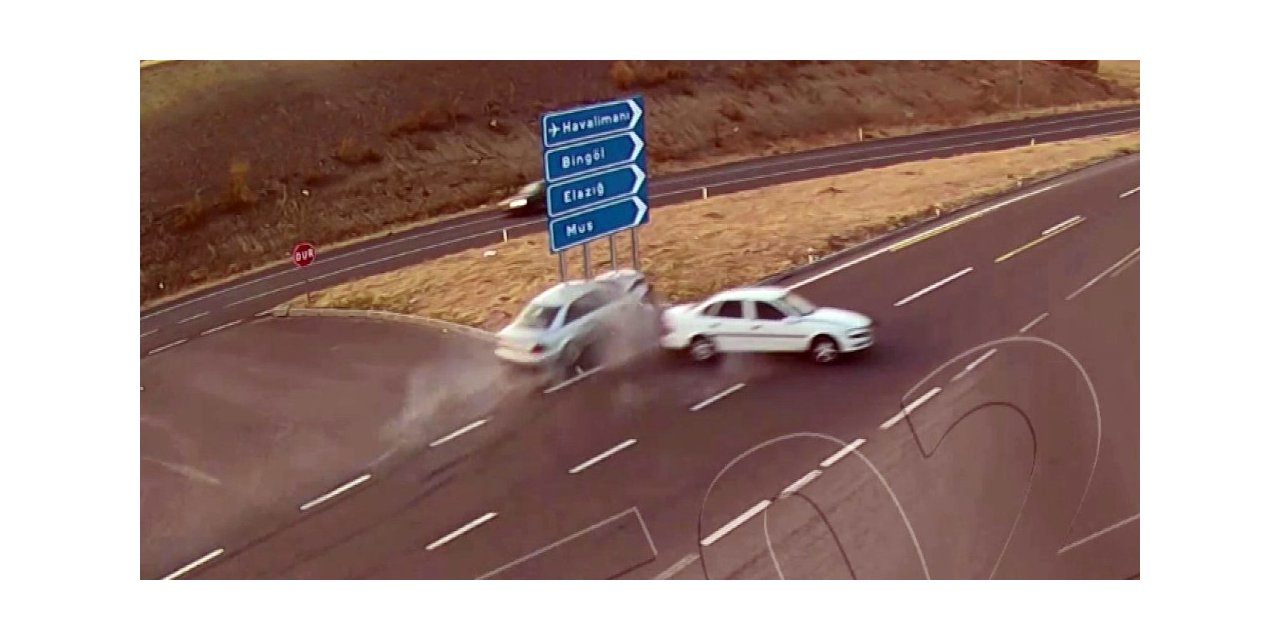 Elazığ ve Bingöl’de trafik kazaları kameraya yansıdı