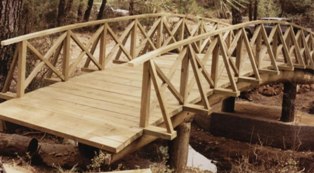 Yapay adaya ahşap köprü