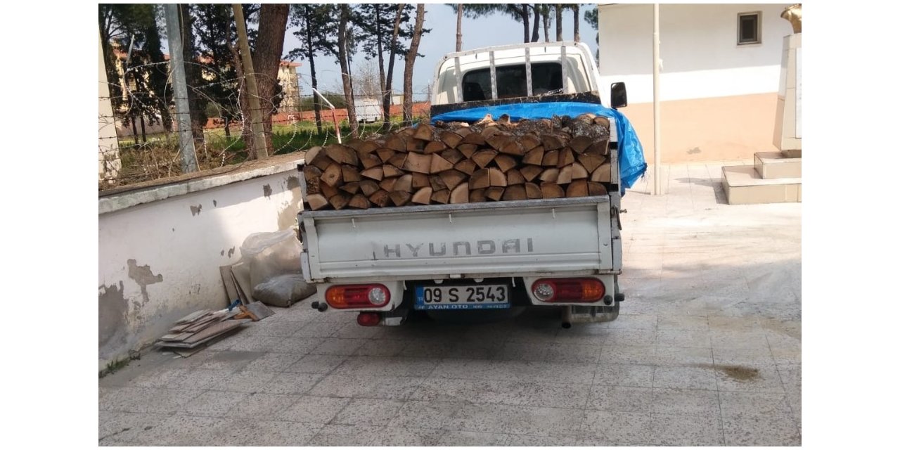 Odun yardımı bahanesiyle geldiler, altınları çalıp kaçtılar