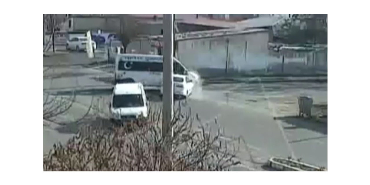 Ağrı, Kars ve Iğdır’da meydana gelen trafik kazaları kameralara yansıdı