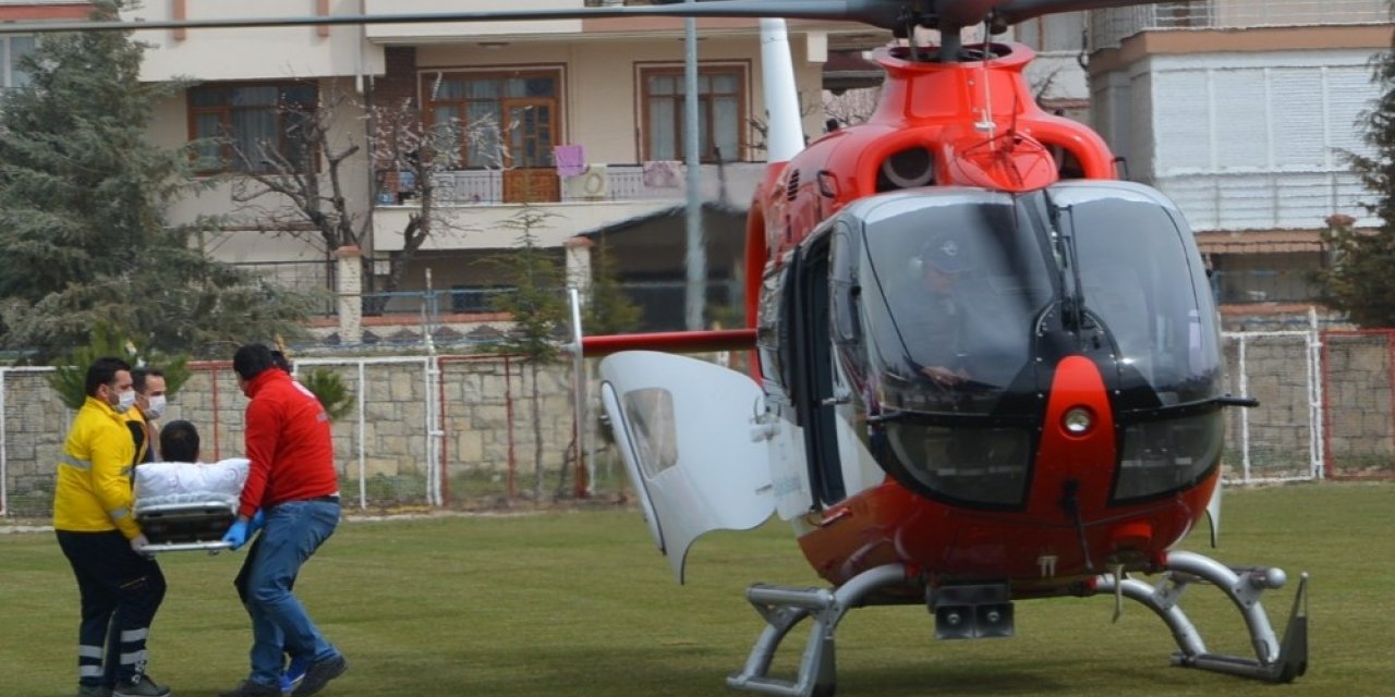 Kalp krizi geçiren vatandaşa hava ambulansı yetişti
