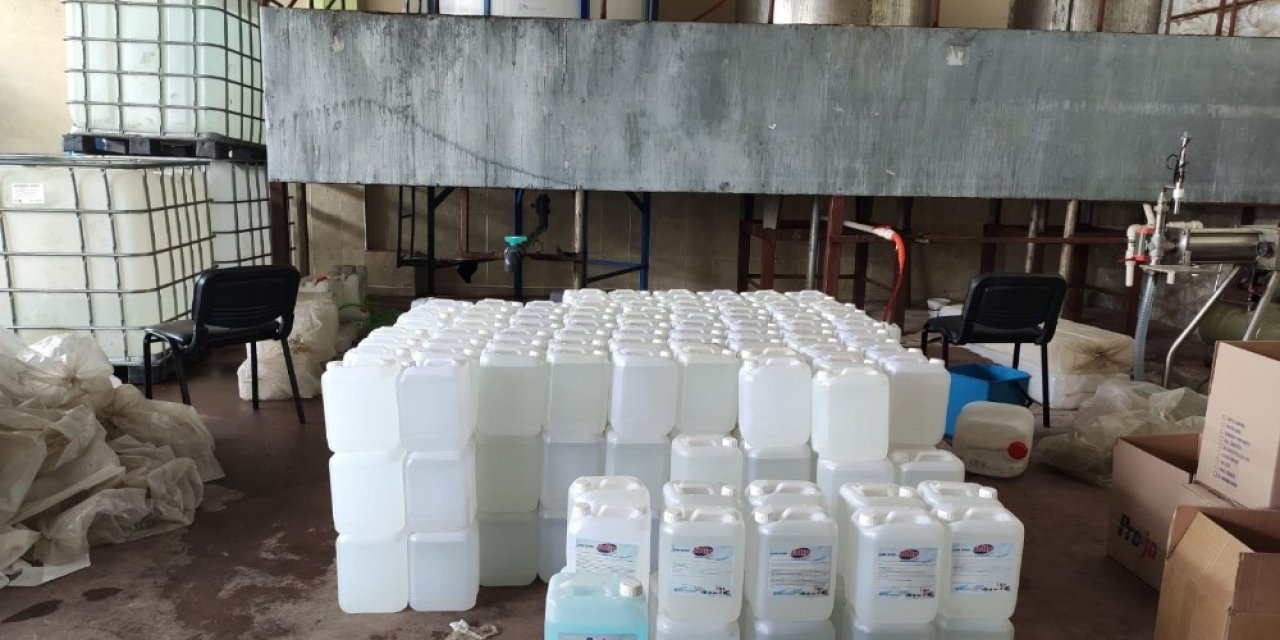 Malatya’da 2 ton 600 litre sahte dezenfektan ele geçirildi
