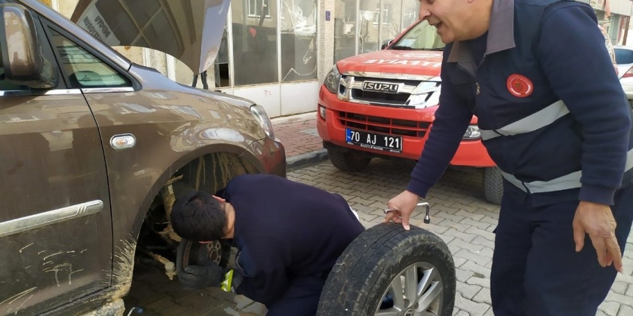 Karaman’da itfaiyeden kedi kurtarma operasyonu