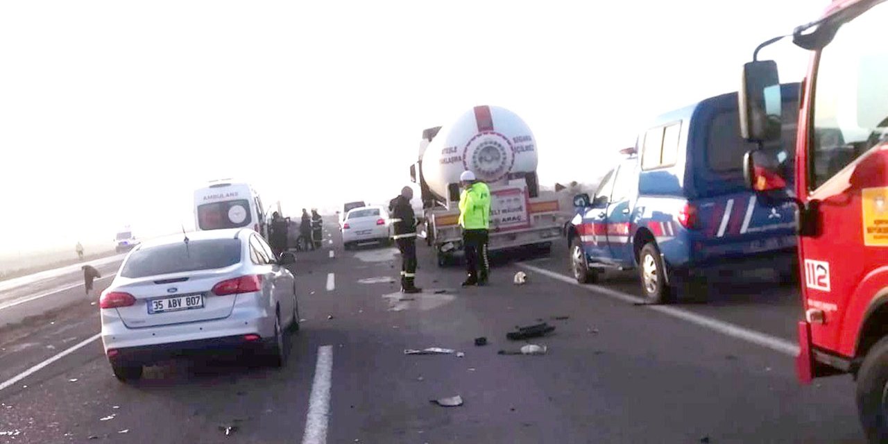 Konya’da LPG tankeri ile otomobil çarpıştı: 4 yaralı