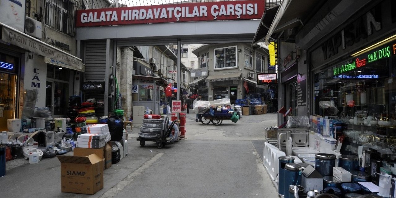 Koronavirüs hırdavat esnafını da vurdu