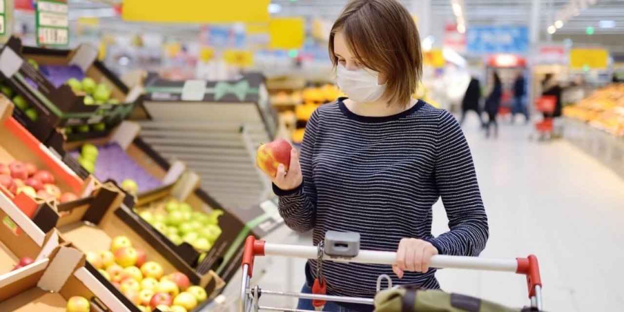 Koronavirüs Kıyafetlerle eve taşır mıyız?