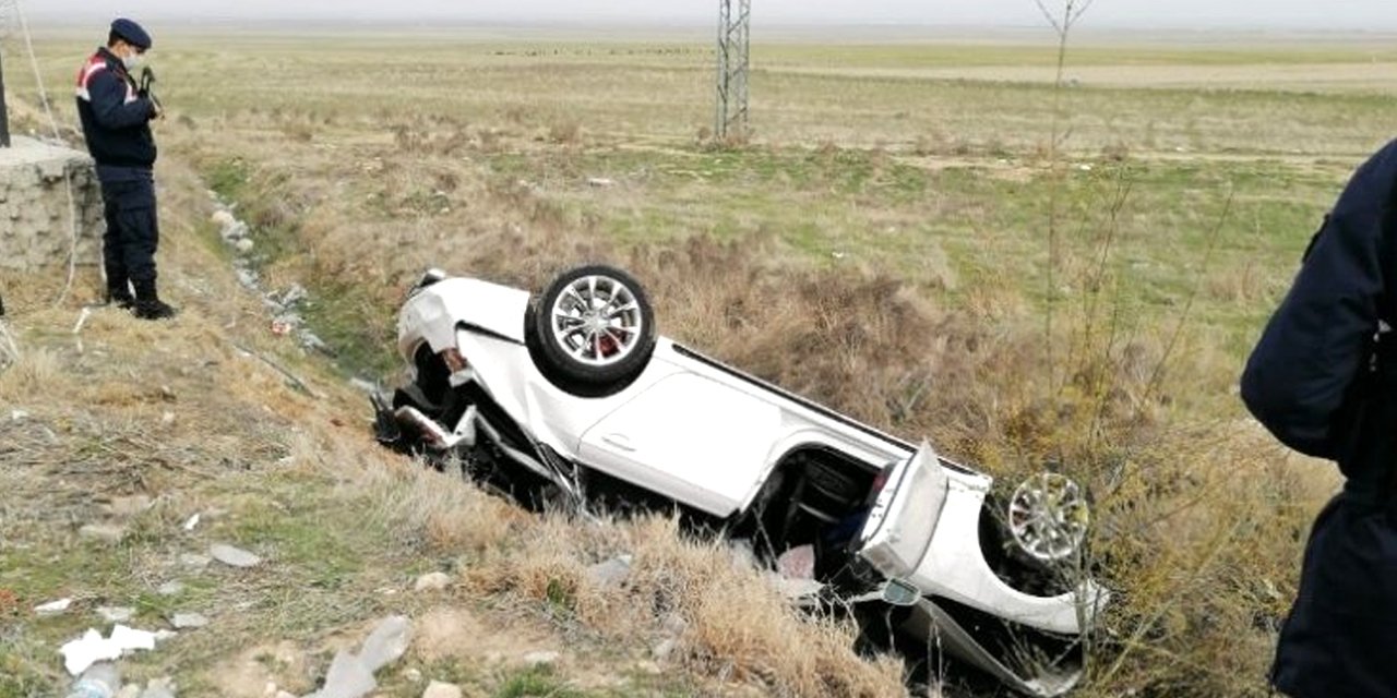 Konya’da otomobil takla attı: 2 yaralı