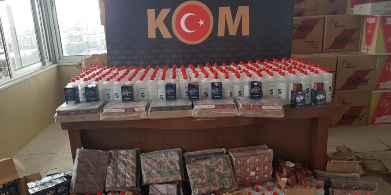 Antalya’da yüklü miktarda sahte maske ve kaçak akaryakıt ile geçirildi