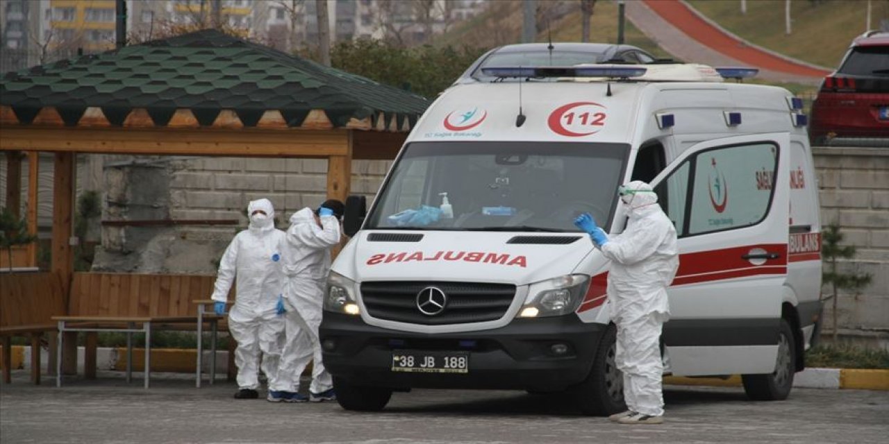 Sağlık çalışanları işinden ayrılamayacak