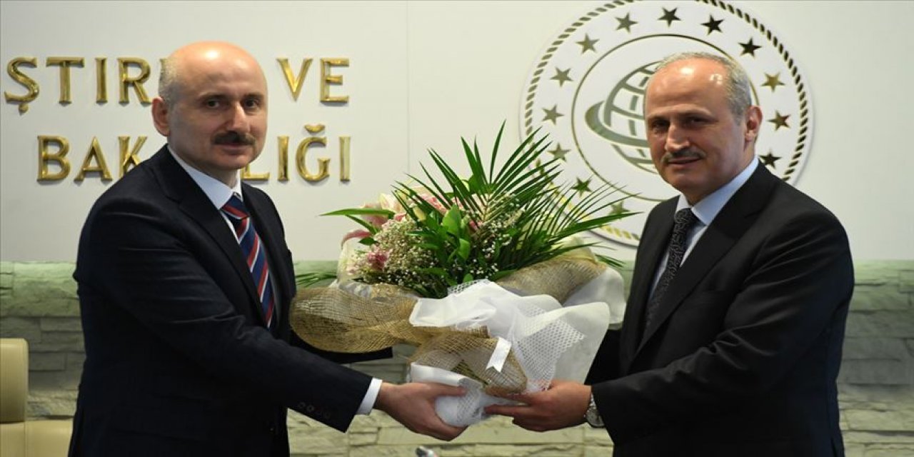 Ulaştırma ve Altyapı Bakanlığında devir teslim töreni yapıldı