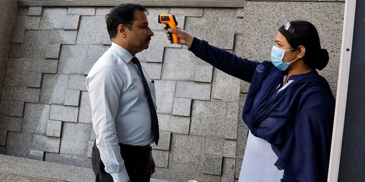 Hindistan'da Coronavirüs Paniği