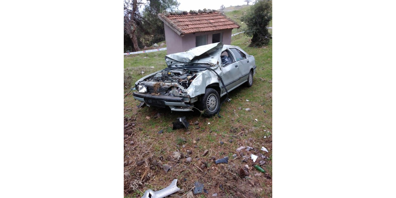 Manisa'da otomobil şarampole devrildi: 1 ölü, 2 ağır yaralı