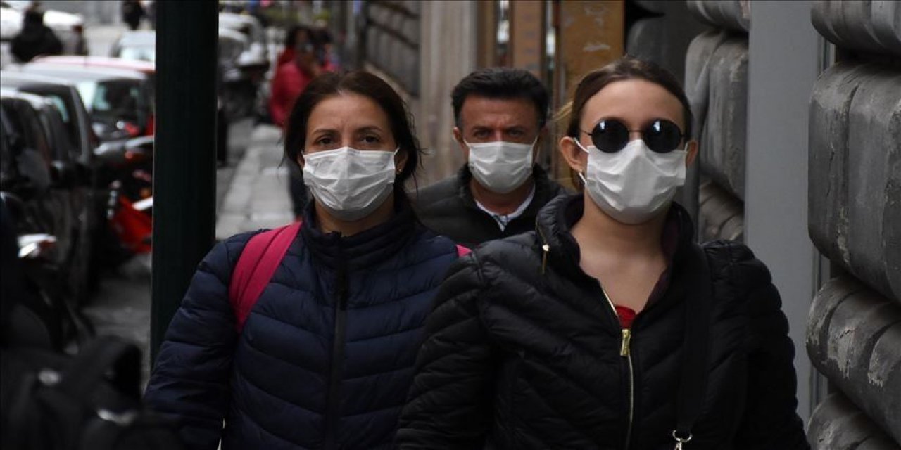 Hollanda Çin’den ithal ettiği maskeleri toplatacak